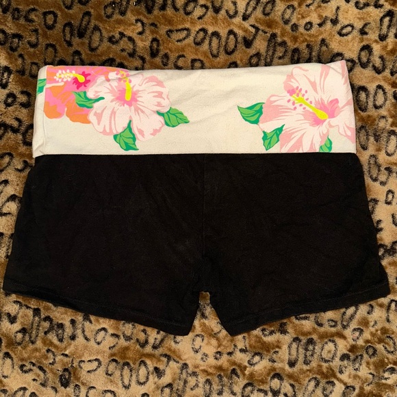 Victoria’s Secret PINK Yoga Shorts – Floral Waistband – Size S (Made 02/2013) - Picture 1 of 7